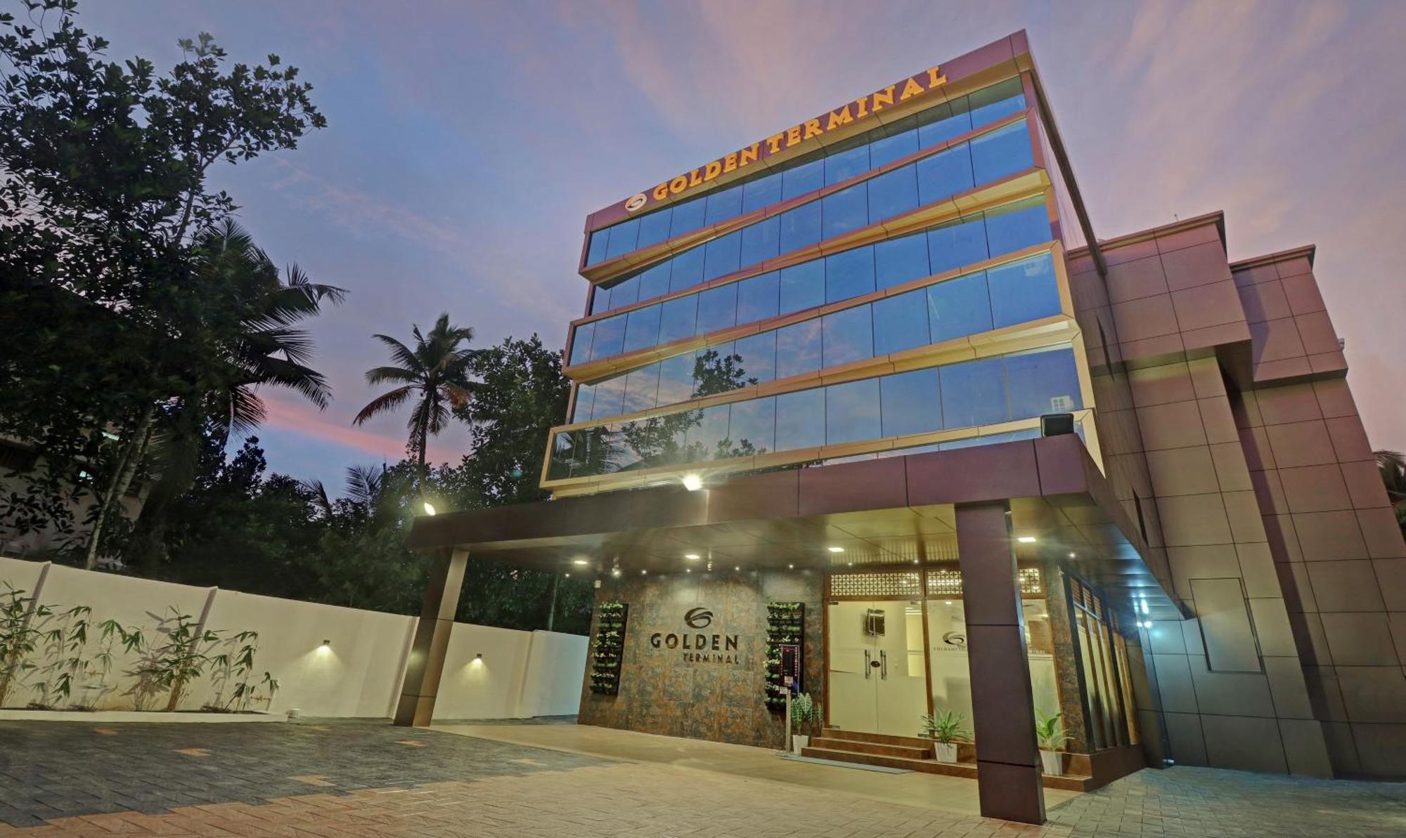 Hotel Treebo Golden Terminal, Kochi Airport Exterior foto